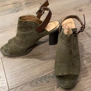 Green suede and brown heels